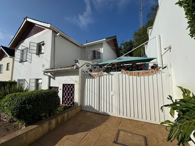 4 Bedroom plus DSQ Apartment For Rent